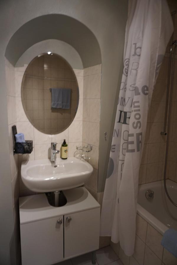 Hotel Demi-Lune Saint-Ursanne Buitenkant foto